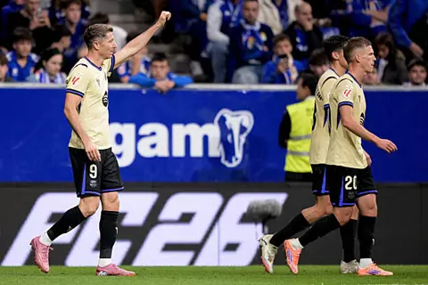 اكتملت الريمونتادا.. برشلونة ينهي صمود أوفييدو بثلاثية في الليجا (فيديو)